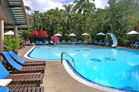 Отель Golden Sand Inn в пляж Карон - Таиланд