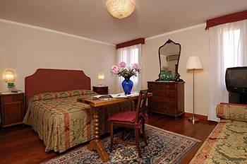 Отель San Zulian в Венеция - Италия