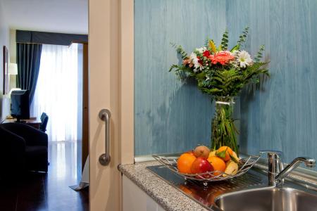 Отель Atenea Calabria в Барселона - Испания