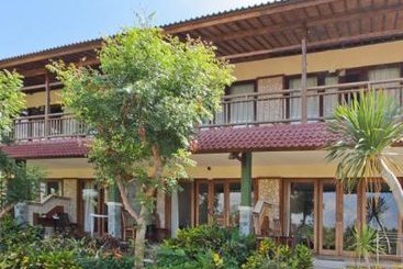 The Tanis Villas & Lembongan Express