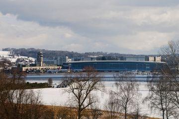 Отель Holiday Inn Express Zurich Airport в Цюрих - Швейцария