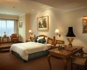 отель Grand Aquila Bandung