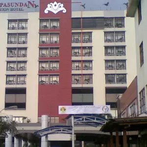 отель Grand Pasundan Convention Hotel