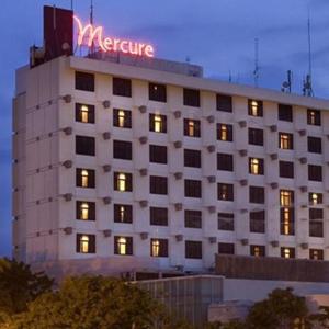 отель Mercure Surabaya
