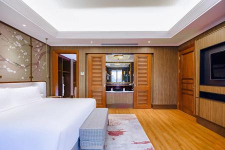 Отель The Ritz-Carlton Jakarta, Mega Kuningan в Джакарта - Индонезия