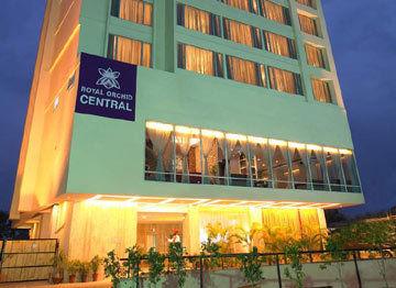 Отель Four Points by Sheraton Ahmedabad в Ахмадабад - Индия