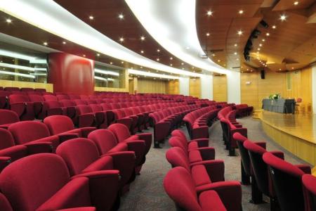 Отель Ramada by Wyndham Lisbon в Лиссабон - Португалия