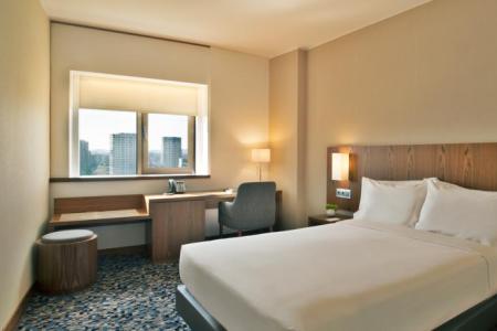 Отель Ramada by Wyndham Lisbon в Лиссабон - Португалия