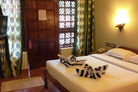 Отель Leoney Resort в Вагатор - Индия