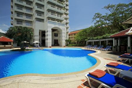 Отель Waterfront Suites Phuket by Centara в пляж Карон - Таиланд