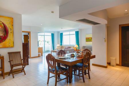 Отель Waterfront Suites Phuket by Centara в пляж Карон - Таиланд