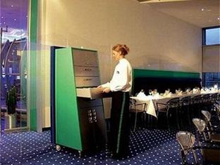 Innside by Melia Bremen