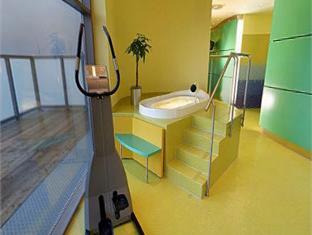 Innside by Melia Bremen