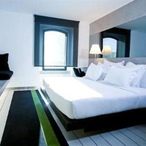 отель DoubleTree by Hilton Lisbon - Fontana Park