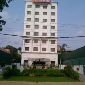 отель The Acura BMK