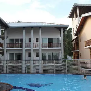отель Neptune Bay Hotel