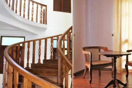 Отель Neptune Bay Hotel  в Унаватуна - Шри-Ланка