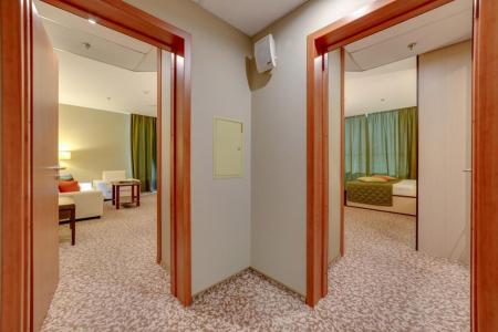 Отель Новый Петергоф в Петергоф - Россия