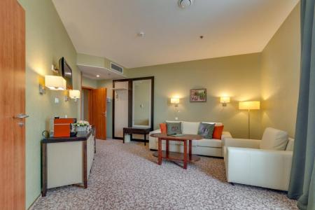 Отель Новый Петергоф в Петергоф - Россия