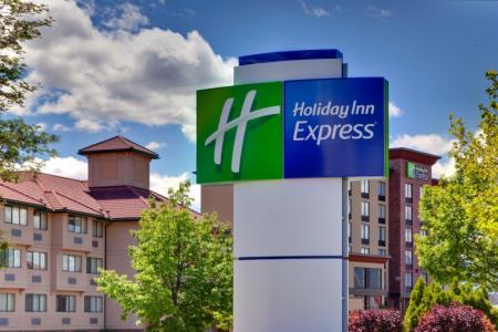 Holiday Inn Express Kelowna