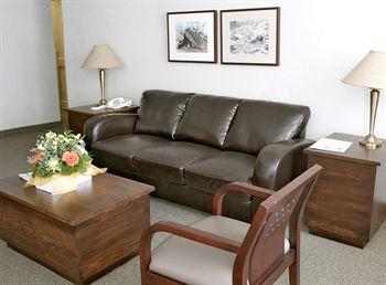 Town Inn Suites Toronto