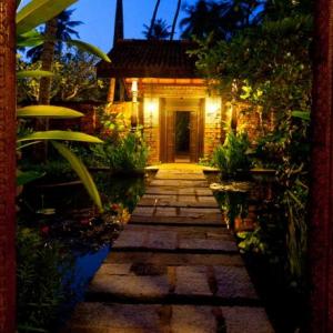 отель Reef Beach Villa Wadduwa