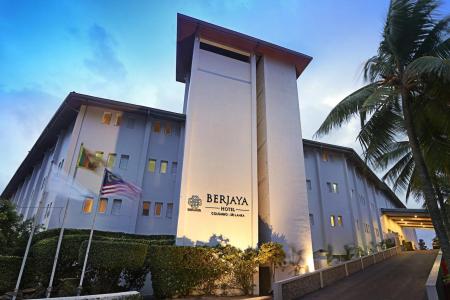 Отель Berjaya Hotel Colombo   в Маунт Лавиния - Шри-Ланка