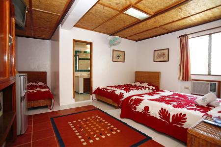 El Galleon Beach Resort