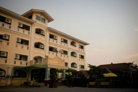 Отель Convenient Resort Suvarnabhumi Airport в Суварнабхуми - Таиланд