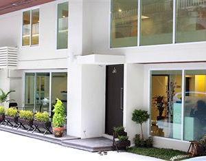 отель Nantra de Comfort