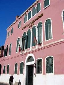 Отель Tre Archi в Венеция - Италия