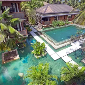 отель Dhevatara Beach Hotel