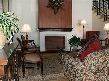 Country Inn & Suites