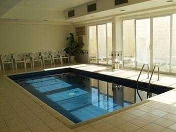 Country Inn & Suites