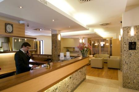 Best Western Premier Hotel Lovec