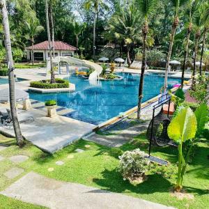 отель Palm Galleria Resort