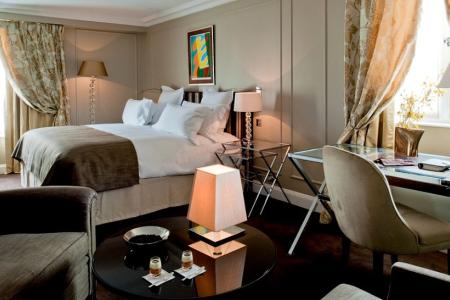 Отель Le Burgundy в Париж - Франция