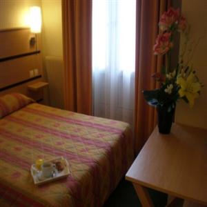 Отель Jardins de Paris Montmartre в Париж - Франция