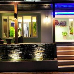 отель OYO 241 Ratana Hotel Sakdidet