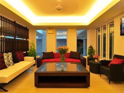 Отель OYO 241 Ratana Hotel Sakdidet в Пхукет - Таиланд