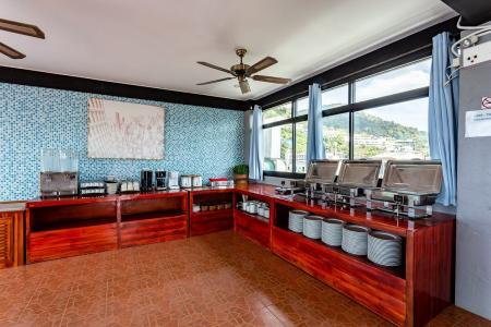 Отель 7Q Patong Beach Hotel в пляж Патонг - Таиланд