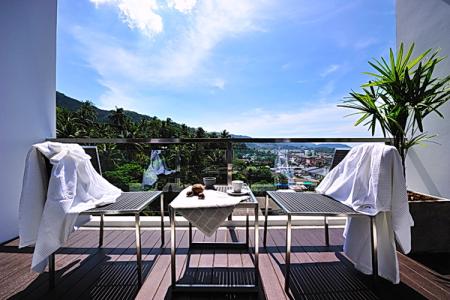 Отель Lae Lay Suites в пляж Карон - Таиланд