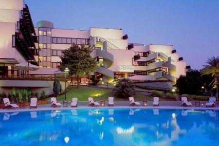 Отель NH Villa Carpegna в Рим - Италия