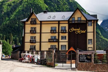 Отель ГК Гранд Отель в Домбай - Россия