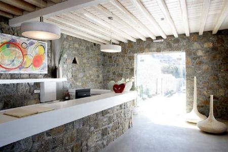 Bill & Coo Suites And Lounge