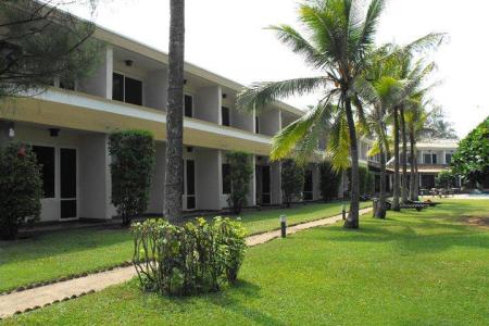 Palm Village Hotel
