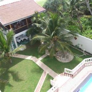 отель Oasey Beach