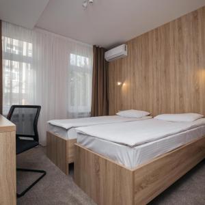 отель Эмеральд