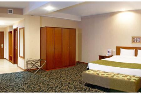 Benefit Plaza Congress Hotel