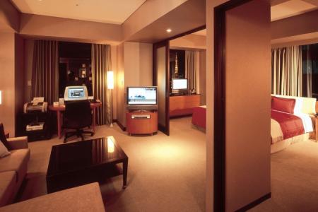 Royal Park Shiodome Tower